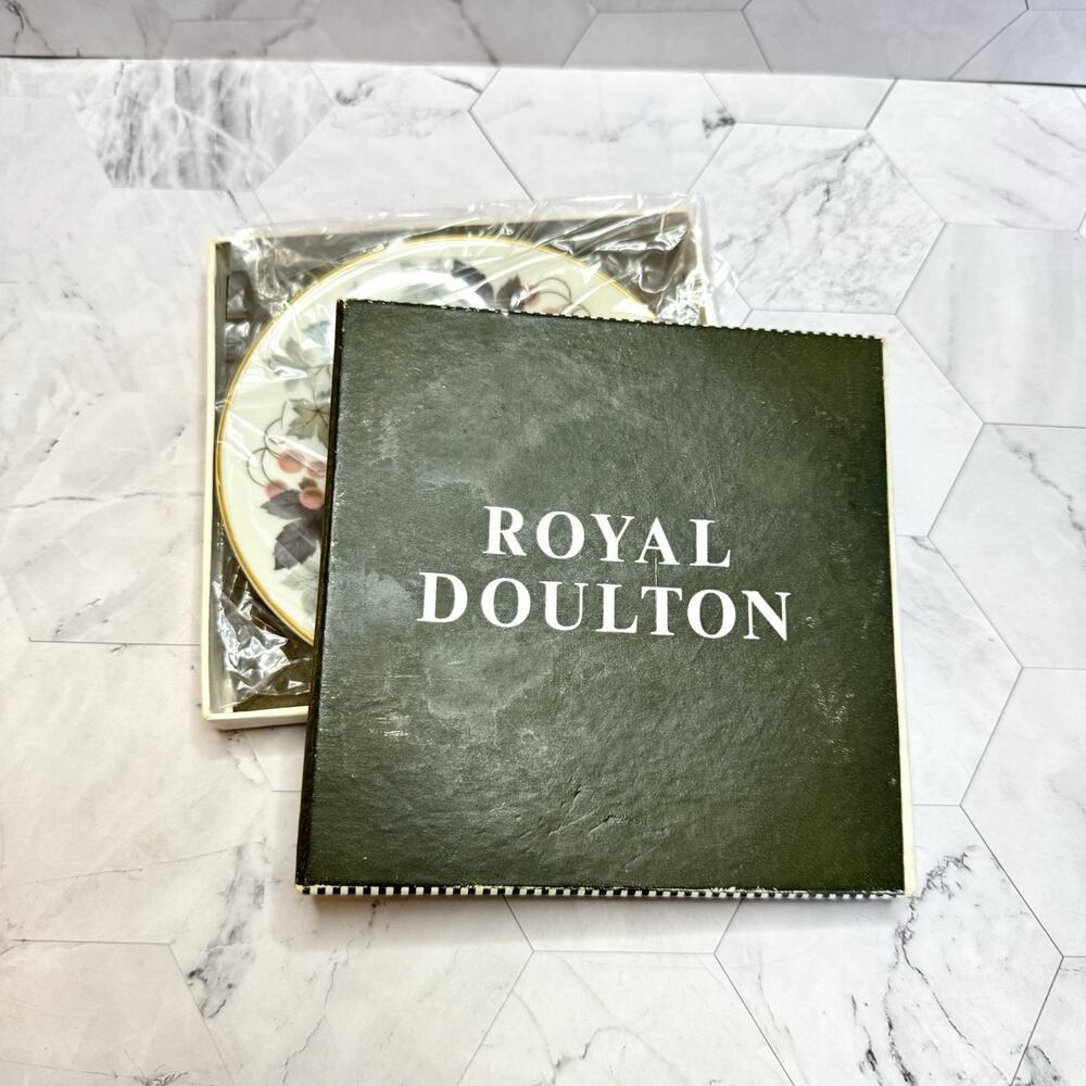 NIB Royal Doulton Plate Camelot TC1016 Bread Dessert Fall Leaf Made In England